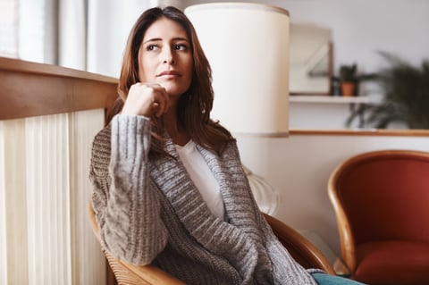 Mujer en quietud — agotamiento femenino